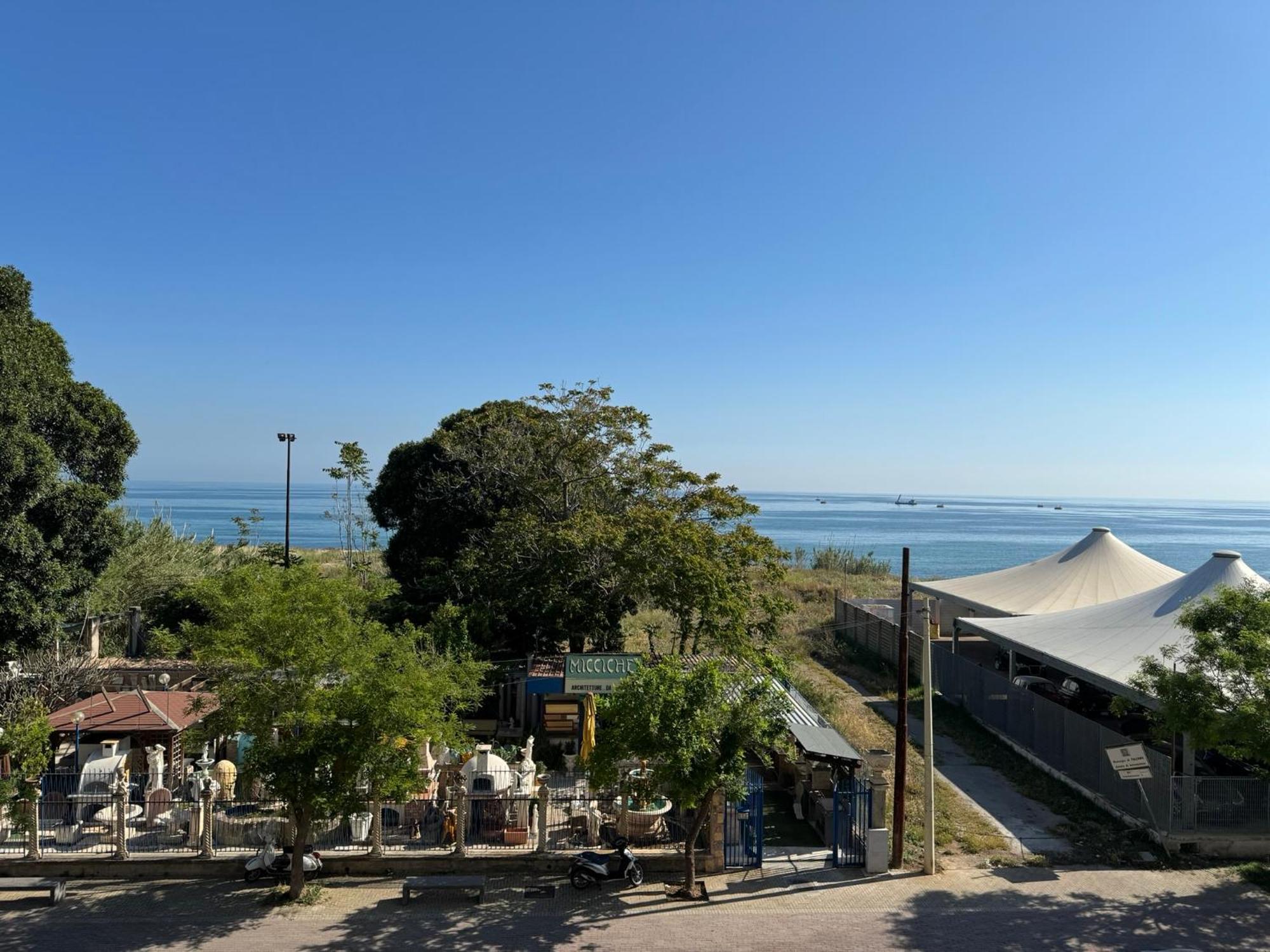 Domus Fysi Hotel ปาแลร์โม ภายนอก รูปภาพ